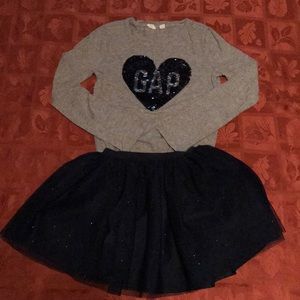 Girls size 4-6yrs skirt